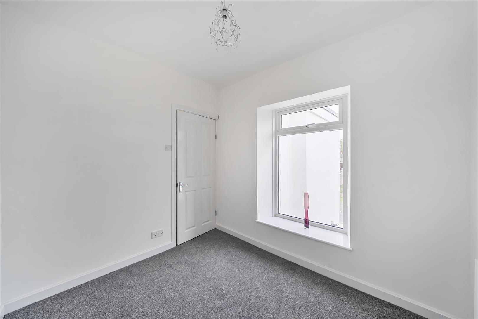 Clydach Road, Morriston, Swansea, SA6 6QB